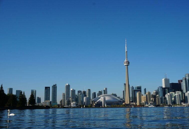 Discover Toronto! Canada’s top metropolis.
