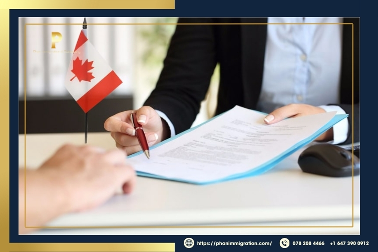 Để được cấp Open Work Permit Canada, bạn cần đáp ứng các điều kiện về lý lịch, tài chính, sức khỏe,...