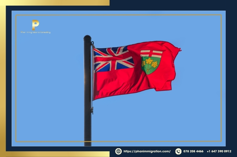 Cờ Ontario có biểu tượng Thánh George và ba chiếc lá phong vàng trên nền xanh