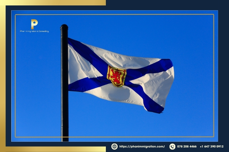 Cờ Nova Scotia lấy cảm hứng từ cờ Scotland, với thánh giá xanh trên nền trắng và quốc huy Scotland ở giữa