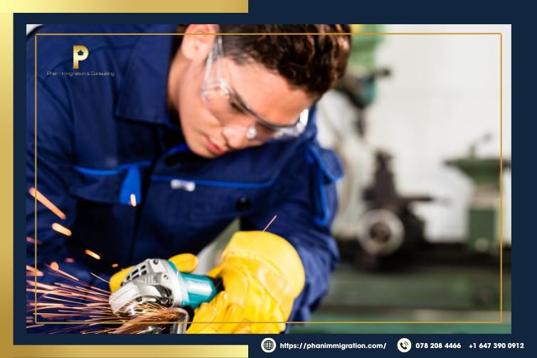 Applicants must have skilled work experience to participate in the FSTP
