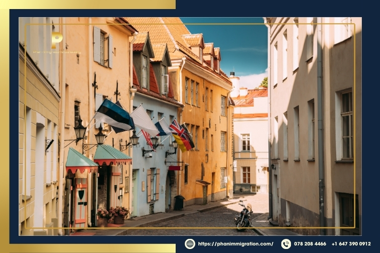 Khu phố cổ Gastown là nơi pha trộn giữa nét cổ kính và nhịp sống hiện đại