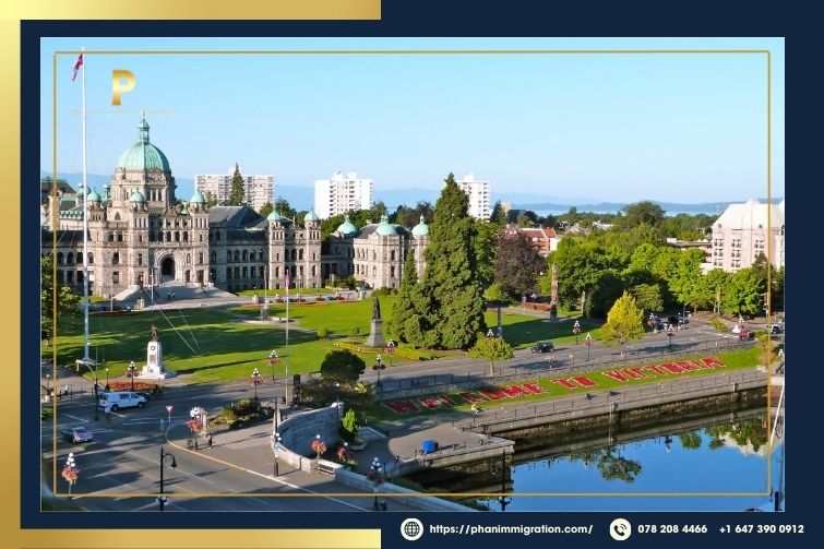 Tên gọi bang British Columbia xuất phát từ cách người Anh gọi vùng đất sông Columbia chảy qua
