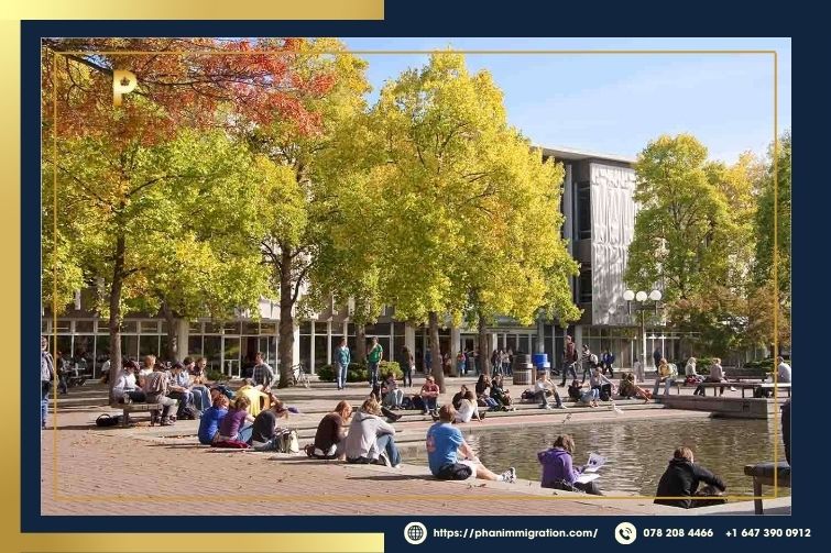Đại học Victoria tại BC Canada  thu hút nhiều du học sinh quốc tế